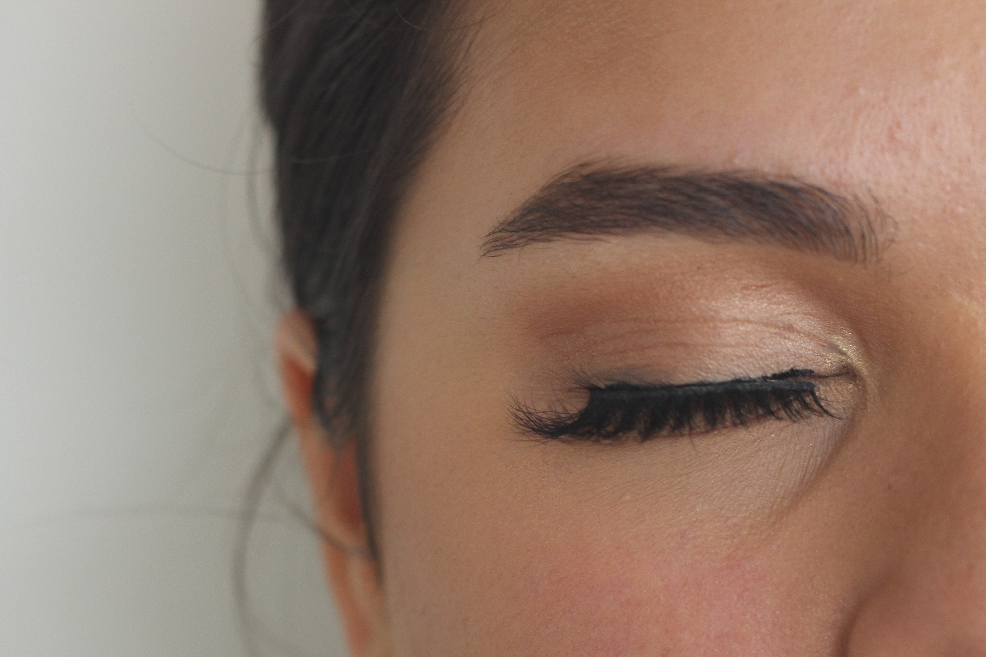 HIGH TEA - Lesa Marie