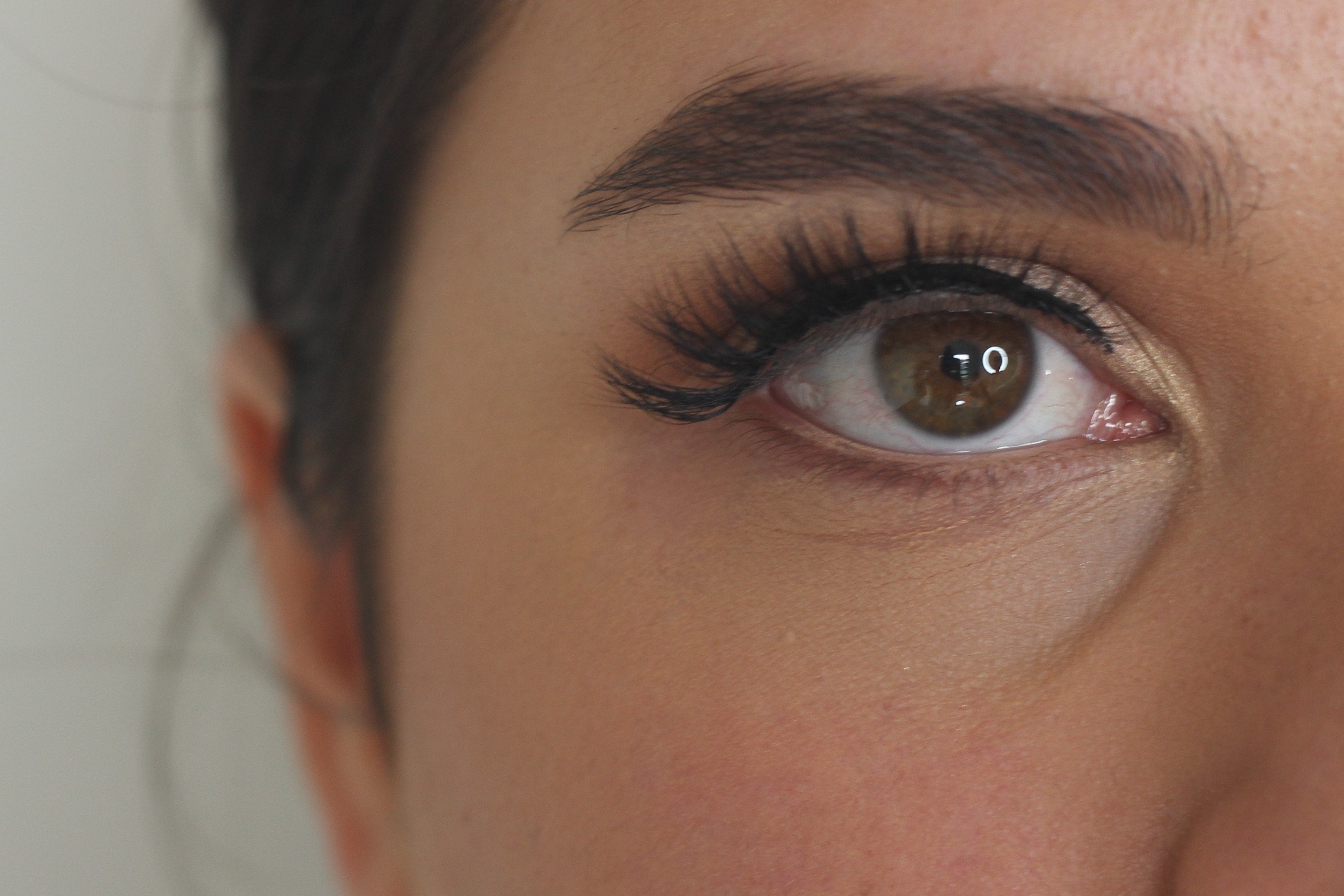 HIGH TEA - Lesa Marie